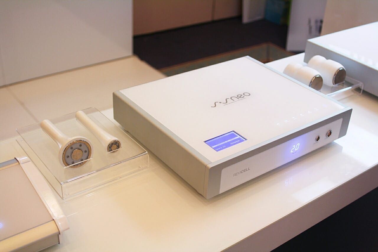 Revicell Pro Rádiófrekvenciás Test és Arckezelő gép fényterápiával Revicell Pro Rádiófrekvenciás Test és Arckezelő gép fényterápiával